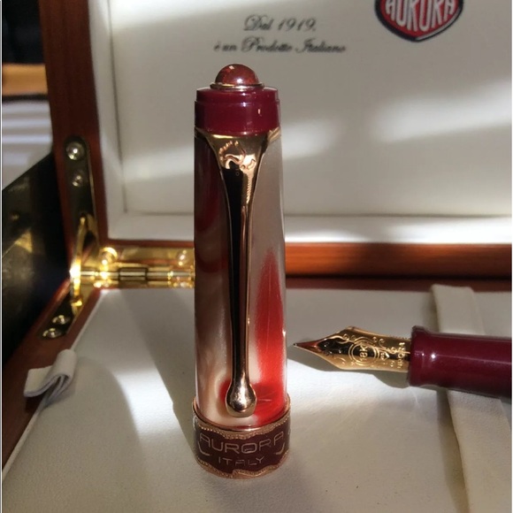 Aurora 18k solid gold fine point nib. Rare! - Picture 3 of 5
